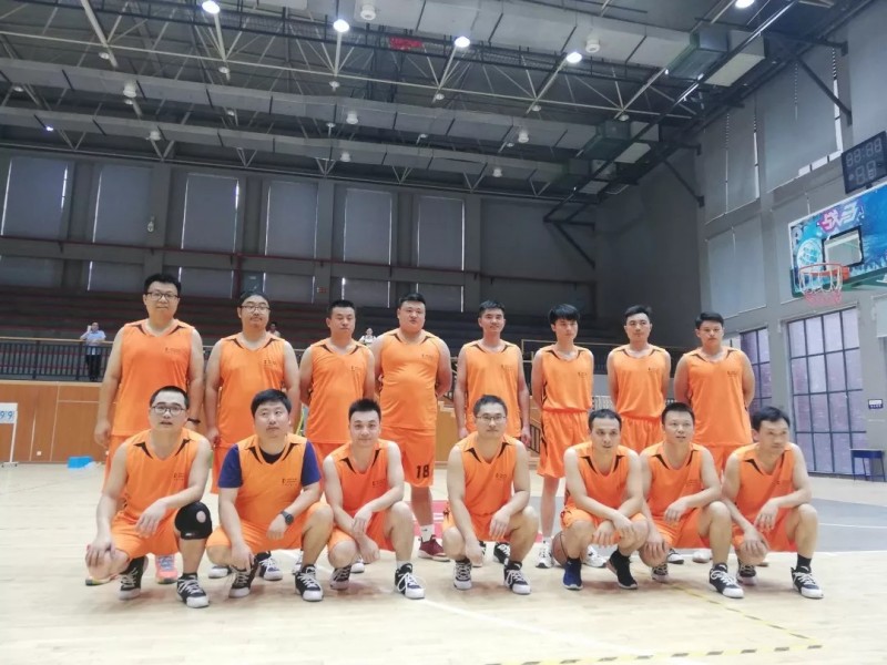 热烈庆祝考思特篮球赛再次出手得卢